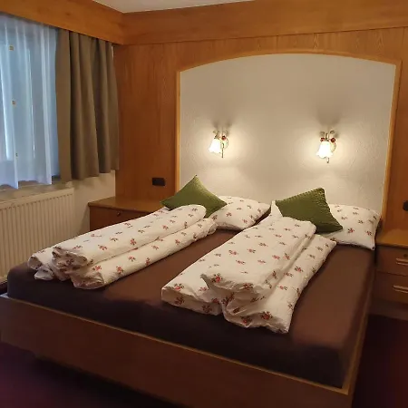Karlinger Apartment *