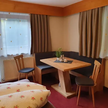 Karlinger Apartment
